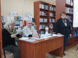 img-4d933b70cdc4bf893808e15ea229bacf-v