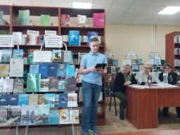 img-de2fc8d36f3c9c681f999fb31dd9a471-v